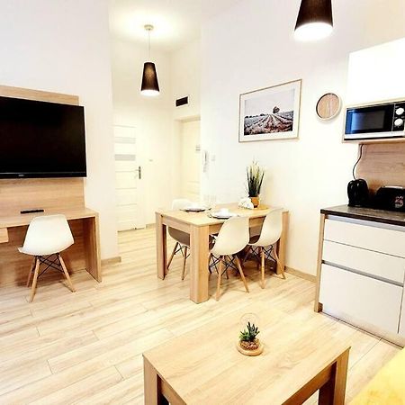 Golden Apartment Bosacka Krakow Old Town 2 Rooms Bagian luar foto