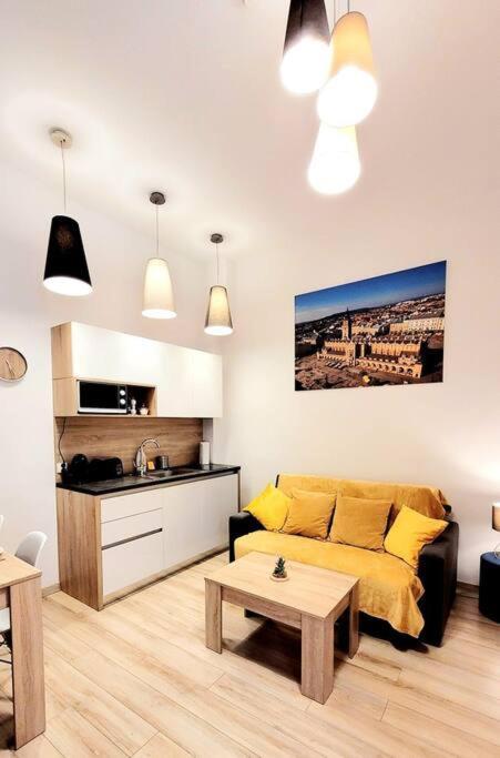 Golden Apartment Bosacka Krakow Old Town 2 Rooms Bagian luar foto