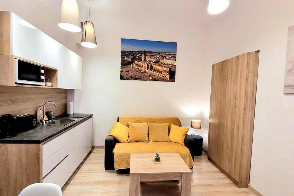 Golden Apartment Bosacka Krakow Old Town 2 Rooms Bagian luar foto
